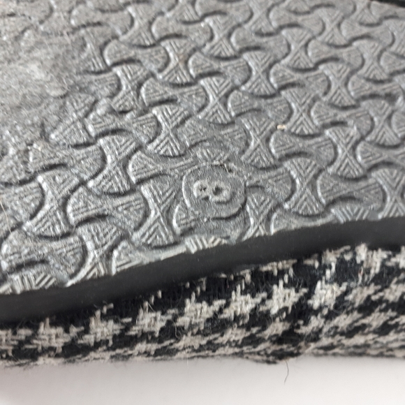 XOXO Houndstooth Canvas Slip On Flat Shoes Leather - Picture 10 of 10